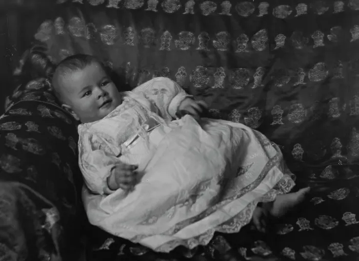 Framed Print : Rosen, Walter T. Mrs. baby of, portrait photograph, 1915. Creator: Arnold Genthe Framed Print : Rosen, Walter T. Mrs. baby of, portrait photograph, 1915. Creator: Arnold Genthe