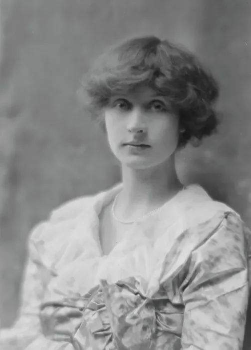Framed Print : Rosen, Walter T. Mrs. portrait photograph, 1915. Creator: Arnold Genthe Framed Print : Rosen, Walter T. Mrs. portrait photograph, 1915. Creator: Arnold Genthe