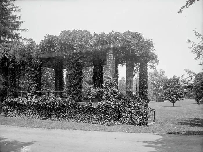 Framed Print : Rostrum in [Soldiers'] National Cemetery, Gettysburg, c1903. Creator: Unknown
