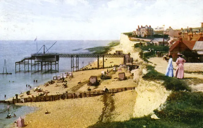 Framed Print : Rottingdean beach, East Sussex, looking west, c1900s-1920s Framed Print : Rottingdean beach, East Sussex, looking west, c1900s-1920s