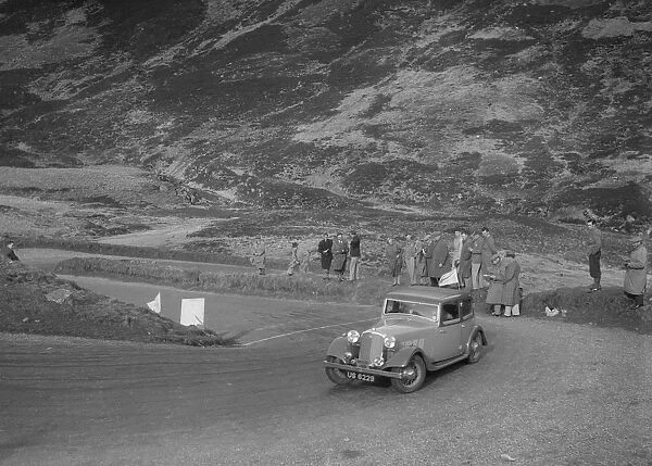 Rover saloon of J Gibbon Jr at the RSAC Scottish Rally, Devils Elbow, Glenshee, 1934