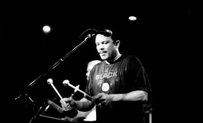 Framed Print : Roy Ayers, Ronnie Scotts, London, 1990. Artist: Brian O Connor Framed Print : Roy Ayers, Ronnie Scotts, London, 1990. Artist: Brian O Connor