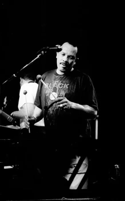 Framed Print : Roy Ayers, Ronnie Scotts, London, 1990. Artist: Brian O Connor Framed Print : Roy Ayers, Ronnie Scotts, London, 1990. Artist: Brian O Connor