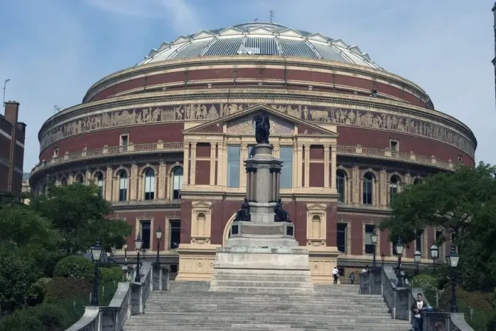 Framed Print : Royal Albert Hall, Kensington, London, 2 / 9 / 10. Creator: Ethel Davies; Davies, Ethel Framed Print : Royal Albert Hall, Kensington, London, 2 / 9 / 10. Creator: Ethel Davies; Davies, Ethel