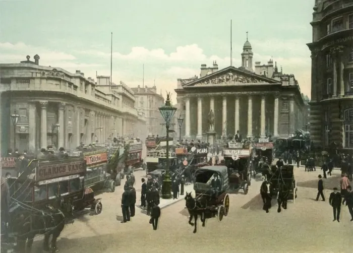 Framed Print : The Royal Exchange and Bank of England, c1900s. Creator: Eyre & Spottiswoode Framed Print : The Royal Exchange and Bank of England, c1900s. Creator: Eyre & Spottiswoode