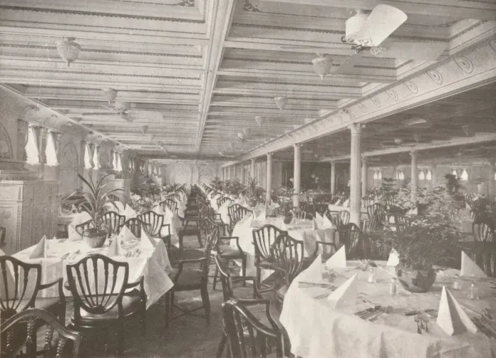 Framed Print : A Royal Mail Dining Hall, 1914 Framed Print : A Royal Mail Dining Hall, 1914