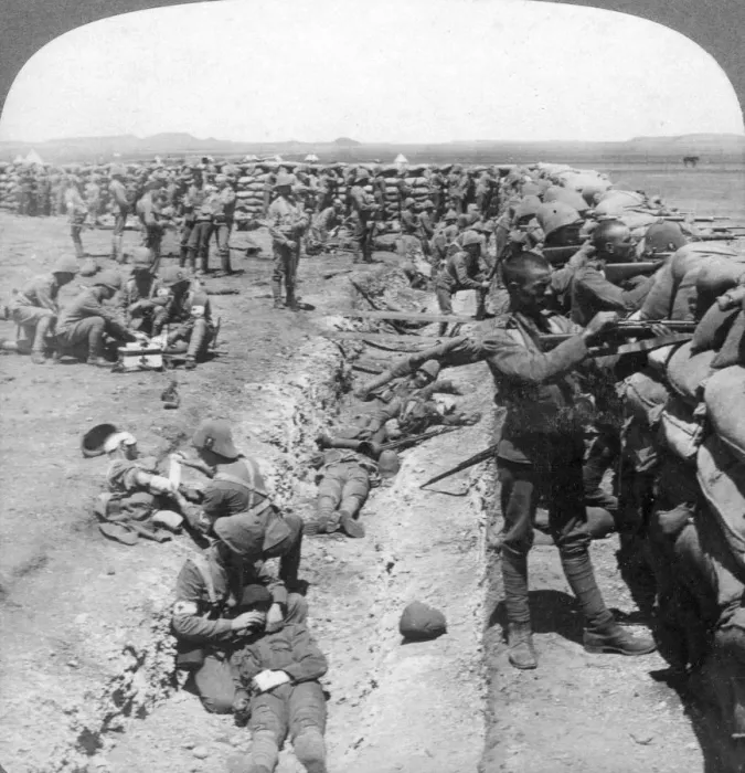 Framed Print : Royal Munster Fusiliers fighting at Honey Nest Kloof, South Africa, 1900. Artist: Underwood & Underwood Framed Print : Royal Munster Fusiliers fighting at Honey Nest Kloof, South Africa, 1900. Artist: Underwood & Underwood