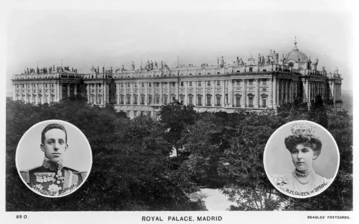 Framed Print : Royal Palace, Madrid, Spain, early 20th century Framed Print : Royal Palace, Madrid, Spain, early 20th century