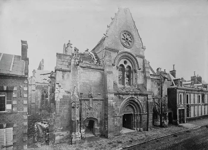 Framed Print : Roye - Facade of Church of St. Pierre, between c1915 and 1918. Creator: Bain News Service Framed Print : Roye - Facade of Church of St. Pierre, between c1915 and 1918. Creator: Bain News Service