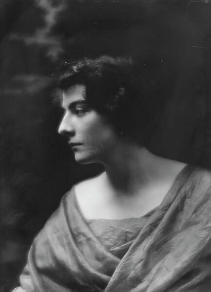 Rubner, Dagmar, Miss, portrait photograph, 1912 Nov. 24. Creator: Arnold Genthe