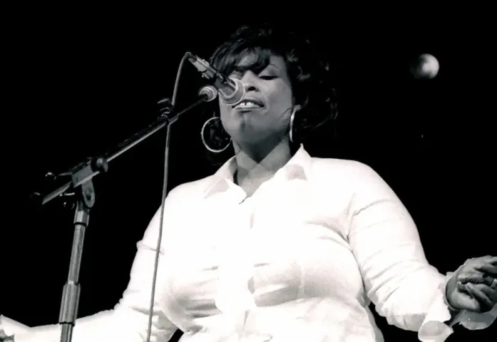 Framed Print : Ruby Turner, Brecon Jazz Festival, Powys, Wales, 2002. Artist: Brian O Connor Framed Print : Ruby Turner, Brecon Jazz Festival, Powys, Wales, 2002. Artist: Brian O Connor