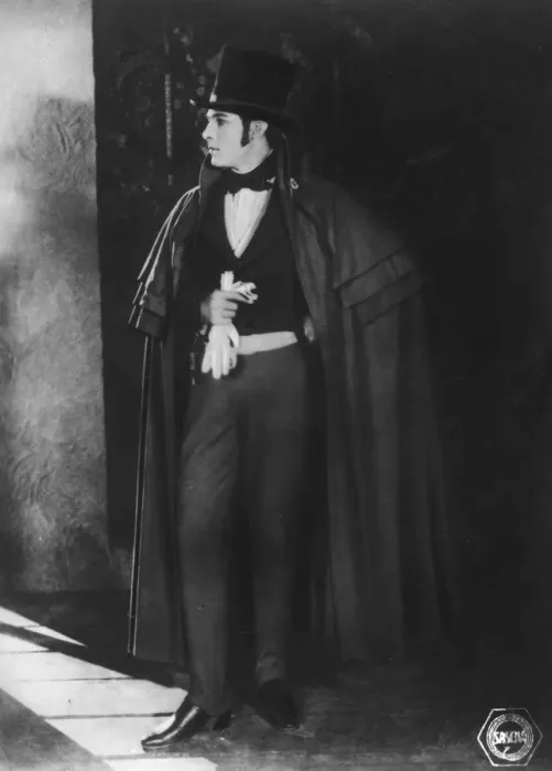 Framed Print : Rudolph Valentino (1895-1926), Italian actor, c1920s Framed Print : Rudolph Valentino (1895-1926), Italian actor, c1920s