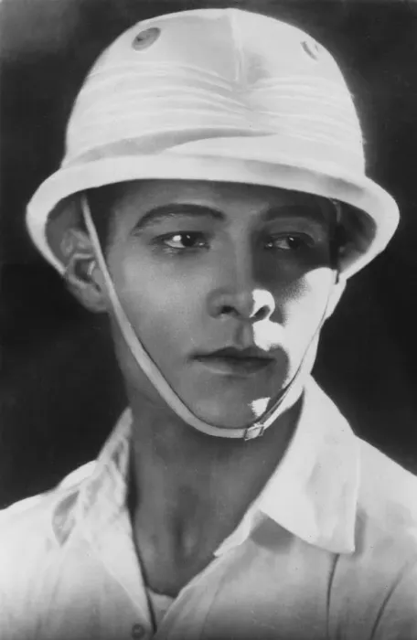 Framed Print : Rudolph Valentino (1895-1926), Italian actor, c1920s Framed Print : Rudolph Valentino (1895-1926), Italian actor, c1920s
