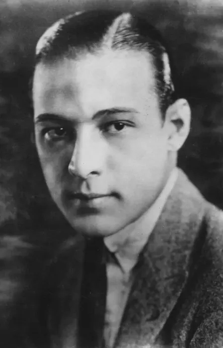 Framed Print : Rudolph Valentino (1895-1926), Italian actor, c1920s Framed Print : Rudolph Valentino (1895-1926), Italian actor, c1920s