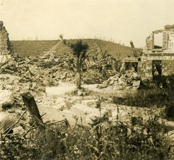 Framed Print : Ruined buildings, Chavignon, northern France, c1914-c1918 Framed Print : Ruined buildings, Chavignon, northern France, c1914-c1918