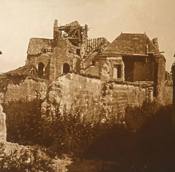 Ruined church, Beaumont-sur-Vesle, northern France, c1914-c1918