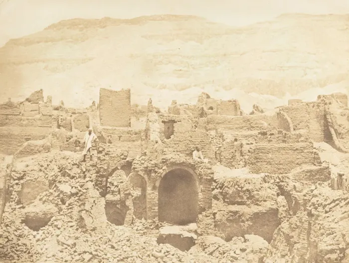 Framed Print : Ruines d une ville chretienne, a Medinet-habou (Thebes), 1849-50 Framed Print : Ruines d une ville chretienne, a Medinet-habou (Thebes), 1849-50