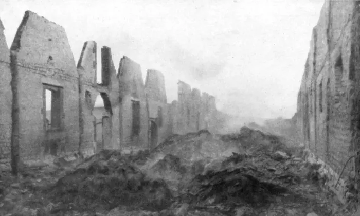 Framed Print : The ruins of Albert, Somme, France, 23 September 1914 Framed Print : The ruins of Albert, Somme, France, 23 September 1914