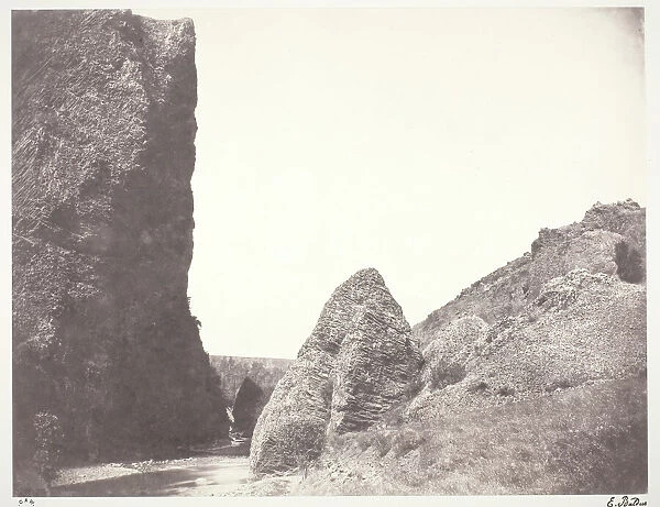 Ruisseau coulant entre une falaise et des rochers, 1854, printed 1978
