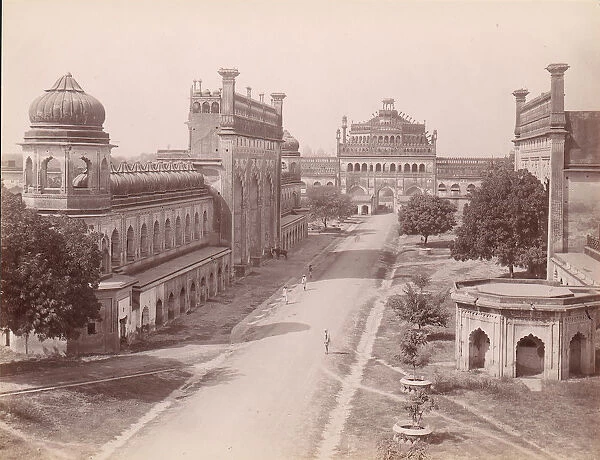 Rumi Darwaza and gateway of the Bara Imambara (left) with jawab (Facsimilie Gatewa