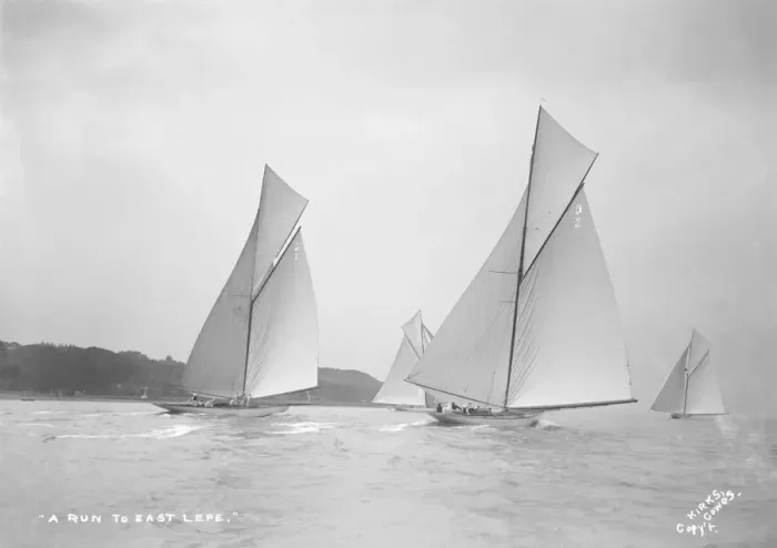 Framed Print : A Run to East Lepe: Ostara, Mariska, Corona & Octavia, 1911. Creator Framed Print : A Run to East Lepe: Ostara, Mariska, Corona & Octavia, 1911. Creator