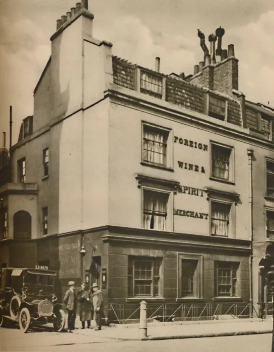 Framed Print : The Running Footman, A Picture of the Old Mayfair, c1935. Creator: Donald McLeish Framed Print : The Running Footman, A Picture of the Old Mayfair, c1935. Creator: Donald McLeish