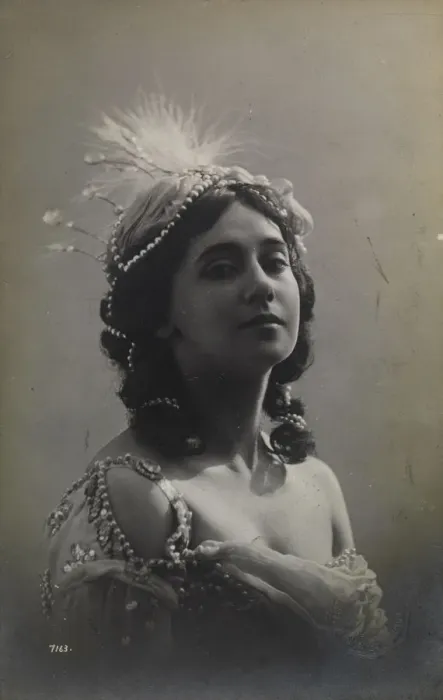 Framed Print : Russian ballerina Tamara Karsavina, 1912