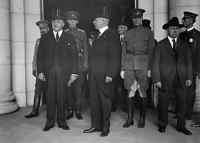 Framed Print : Russian Mission To U.S. - Arriving at Union Station, July 1917. Creator: Harris & Ewing. Russian Mission To U.S. - Arriving at Union Station, July 1917. Creator: Harris & Ewing Framed Print : Russian Mission To U.S. - Arriving at Union Station, July 1917. Creator: Harris & Ewing. Russian Mission To U.S. - Arriving at Union Station, July 1917. Creator: Harris & Ewing