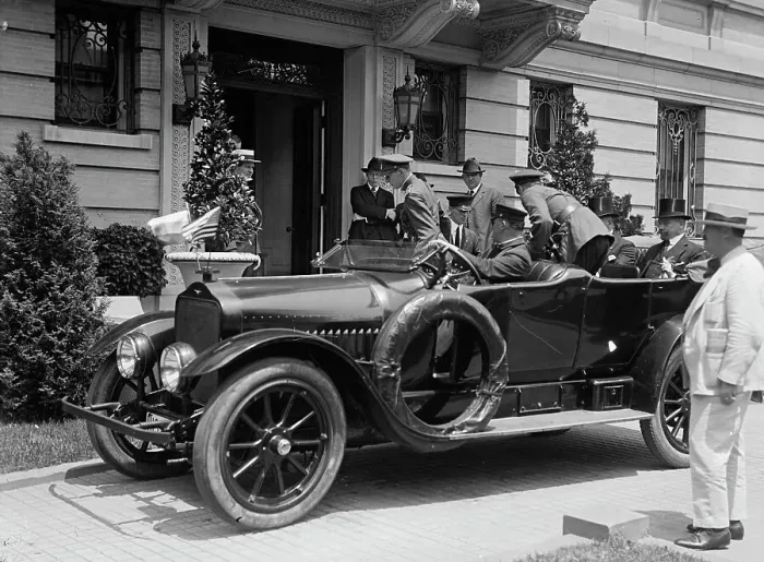 Framed Print : Russian Mission To U.S. - Mission Arriving at Embassy, July 1917. Creator: Harris & Ewing. Russian Mission To U.S. - Mission Arriving at Embassy, July 1917. Creator: Harris & Ewing Framed Print : Russian Mission To U.S. - Mission Arriving at Embassy, July 1917. Creator: Harris & Ewing. Russian Mission To U.S. - Mission Arriving at Embassy, July 1917. Creator: Harris & Ewing