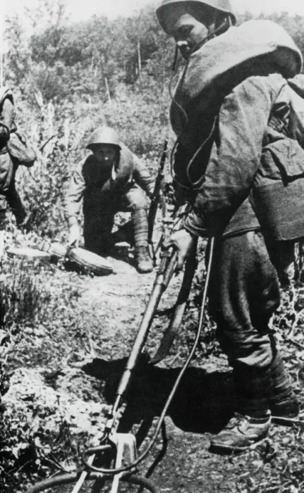 Framed Print : Russian soldiers clearing mines, west of Minsk, 1944 Framed Print : Russian soldiers clearing mines, west of Minsk, 1944