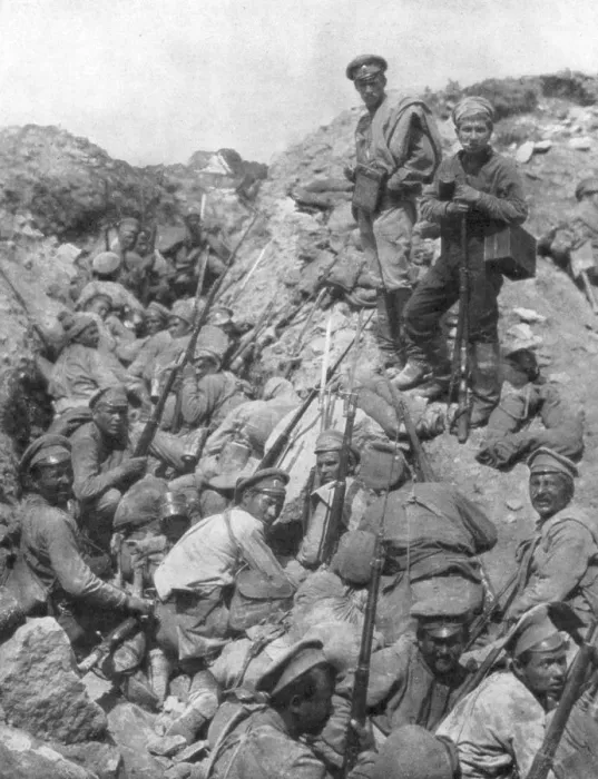 Framed Print : Russian troops waiting for the signal, Ternopil, Ukraine, First World War, 1 July 1917 Framed Print : Russian troops waiting for the signal, Ternopil, Ukraine, First World War, 1 July 1917