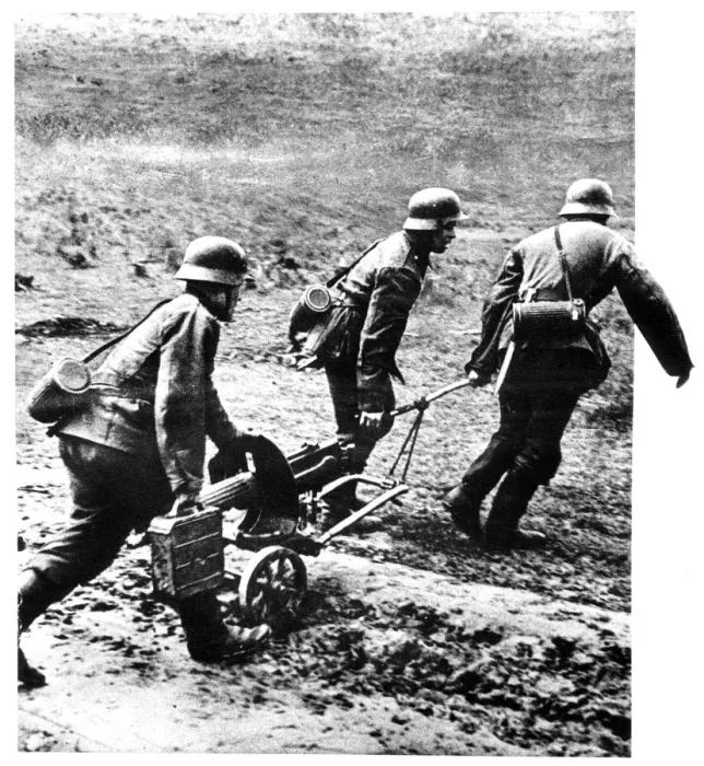 Framed Print : Russians serving in the German Army, Eastern Front, 1941-1945 Framed Print : Russians serving in the German Army, Eastern Front, 1941-1945