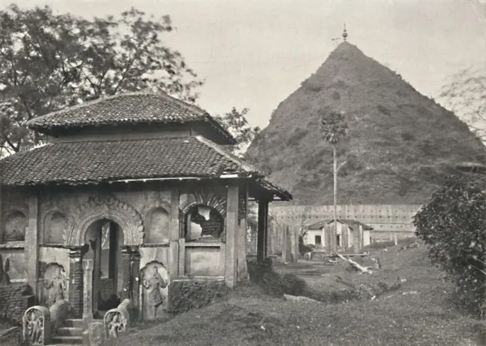 Framed Print : Ruwanwali Dagoba zu Anuradhapura. Ostseite, 1926 Framed Print : Ruwanwali Dagoba zu Anuradhapura. Ostseite, 1926