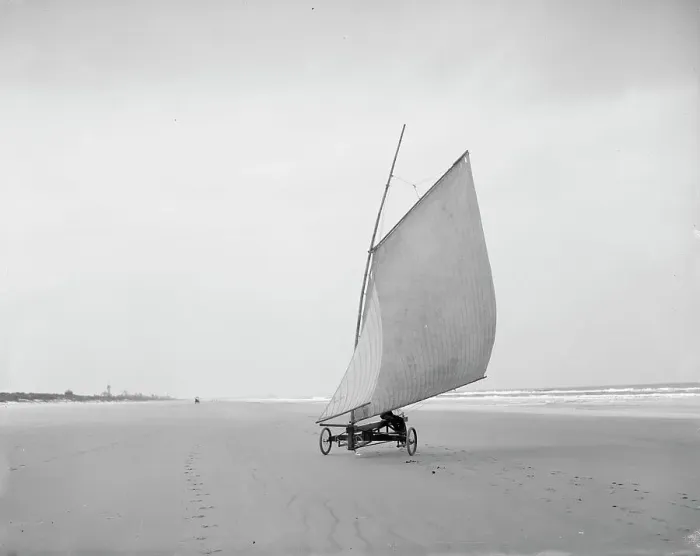 Framed Print : Sailing on the beach, Ormond, Fla. between 1900 and 1910. Creator: Unknown Framed Print : Sailing on the beach, Ormond, Fla. between 1900 and 1910. Creator: Unknown