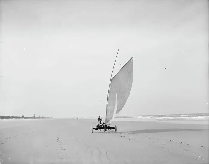 Framed Print : Sailing on the beach, Ormond, Fla. between 1900 and 1910. Creator: Unknown Framed Print : Sailing on the beach, Ormond, Fla. between 1900 and 1910. Creator: Unknown
