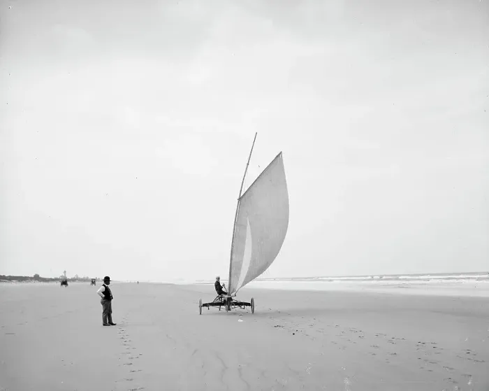 Framed Print : Sailing on the beach, Ormond, Fla. between 1900 and 1910. Creator: Unknown Framed Print : Sailing on the beach, Ormond, Fla. between 1900 and 1910. Creator: Unknown