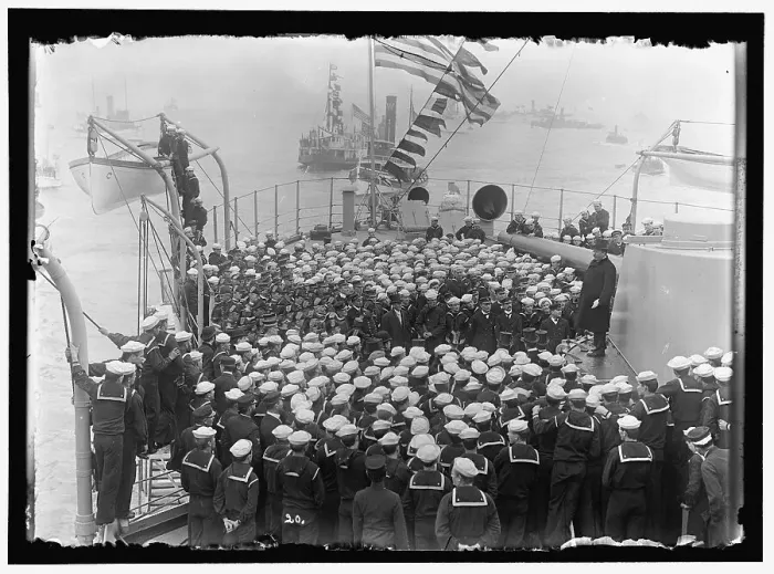 Framed Print : Sailors, between 1909 and 1919. Creator: Harris & Ewing. Sailors, between 1909 and 1919. Creator: Harris & Ewing Framed Print : Sailors, between 1909 and 1919. Creator: Harris & Ewing. Sailors, between 1909 and 1919. Creator: Harris & Ewing