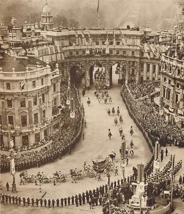Framed Print : Sailors Line The Route in Trafalgar Square, May 12 1937