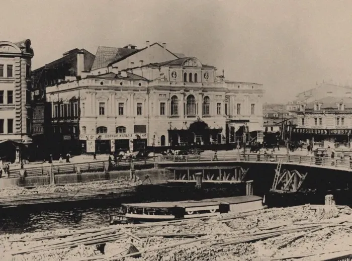 Framed Print : Saint Petersburg. Maly Theatre, ca 1910-1915 Framed Print : Saint Petersburg. Maly Theatre, ca 1910-1915