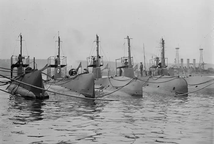 Framed Print : SALEM, GRAYLING, TARPON, OCTOPUS, BONITA, and NEBRASKA, 1911. Creator: Bain News Service Framed Print : SALEM, GRAYLING, TARPON, OCTOPUS, BONITA, and NEBRASKA, 1911. Creator: Bain News Service