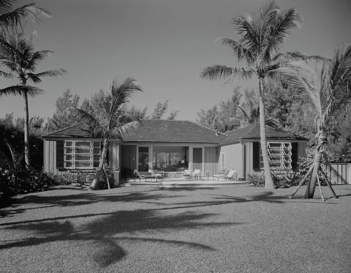 Framed Print : Salisbury, residence in Hobe Sound, 1959. Creator: Gottscho-Schleisner, Inc Framed Print : Salisbury, residence in Hobe Sound, 1959. Creator: Gottscho-Schleisner, Inc