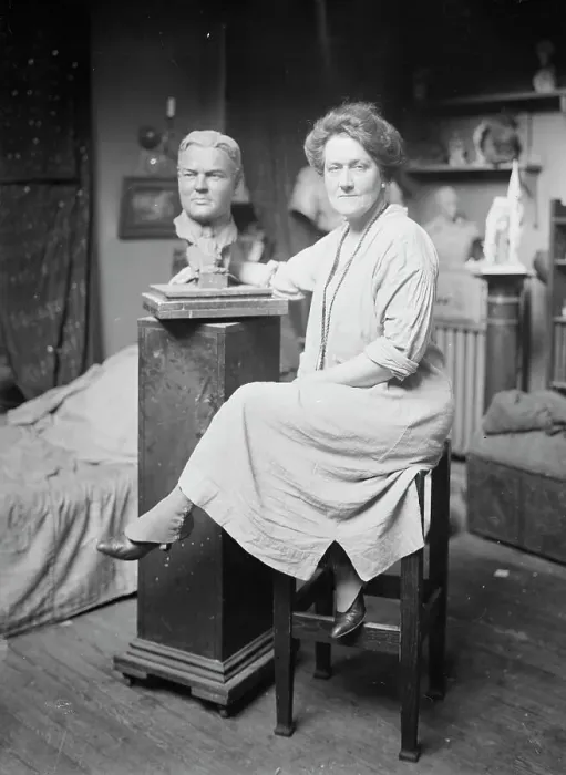 Framed Print : Sally Farnham, between c1915 and c1920. Creator: Bain News Service Framed Print : Sally Farnham, between c1915 and c1920. Creator: Bain News Service