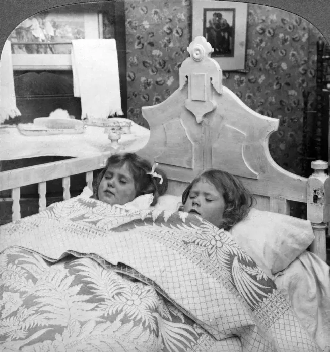 Framed Print : Sandmans Coming, Trying to go to Sleep. Artist: American Stereoscopic Company Framed Print : Sandmans Coming, Trying to go to Sleep. Artist: American Stereoscopic Company