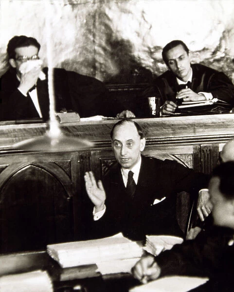 Santiago Casares Quiroga (1884-1950), Spanish politician, declaring in the process