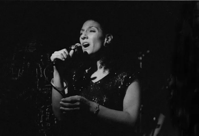 Framed Print : Sara Kreiger, New York Voices, Ronnie Scotts Jazz Club, Soho, London, 9. 89 Framed Print : Sara Kreiger, New York Voices, Ronnie Scotts Jazz Club, Soho, London, 9. 89