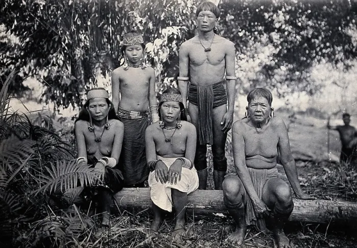 Framed Print : Sarawak: members of a Kayan tribe from the Upper Rejang River region, c1900. Creator: Unknown Framed Print : Sarawak: members of a Kayan tribe from the Upper Rejang River region, c1900. Creator: Unknown
