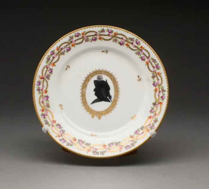 Framed Print : Saucer, Nyon, c. 1800. Creator: Nyon Porcelain Factory Framed Print : Saucer, Nyon, c. 1800. Creator: Nyon Porcelain Factory