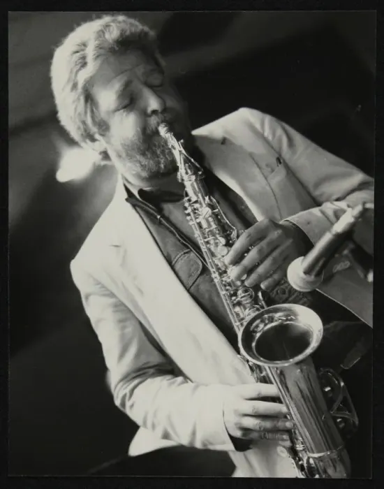 Framed Print : Saxophonist Geoff Simkins playing at The Fairway, Welwyn Garden City, Hertfordshire, 28 April 1991 Framed Print : Saxophonist Geoff Simkins playing at The Fairway, Welwyn Garden City, Hertfordshire, 28 April 1991