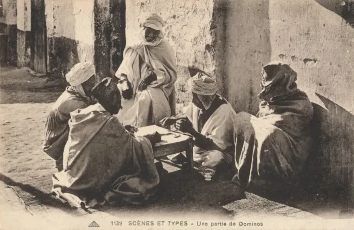 Framed Print : Scenes Et Types - Une partie de Dominos, c1900 Framed Print : Scenes Et Types - Une partie de Dominos, c1900