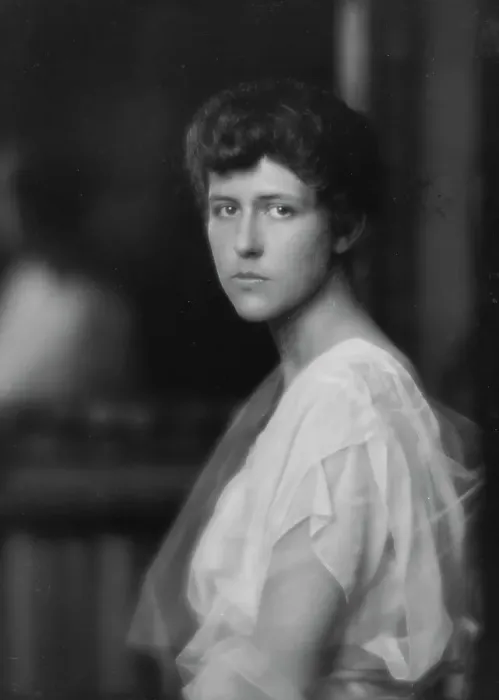 Framed Print : Scheld, Miss, portrait photograph, 1915. Creator: Arnold Genthe Framed Print : Scheld, Miss, portrait photograph, 1915. Creator: Arnold Genthe